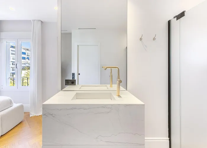 Апартаменти Aries Modern Retreat Scandi Design Near Puerto Banus