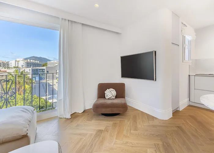 Aries Modern Retreat Scandi Design Near Puerto Banus Апартаменти